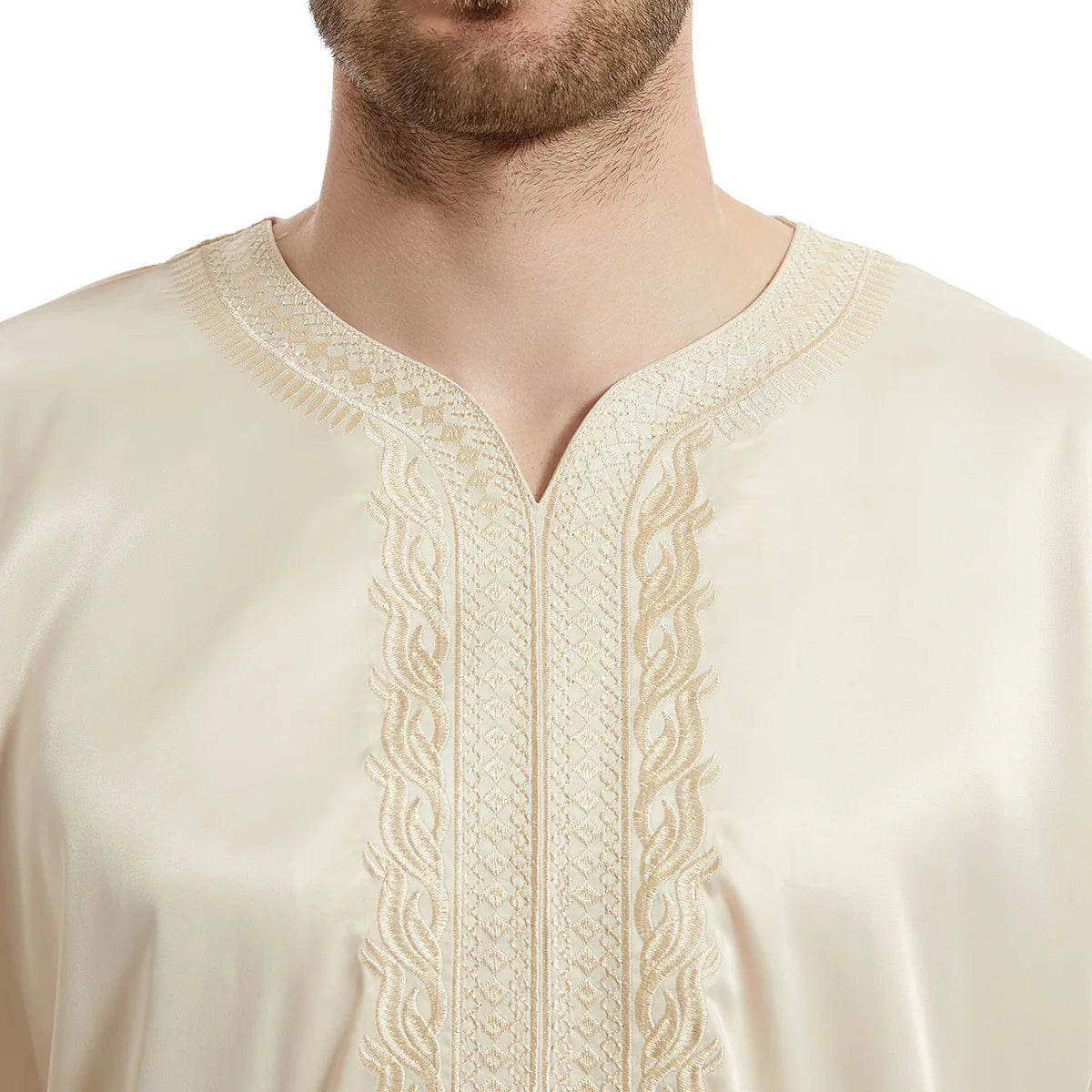 Elegant Men's Thobe with Embroidered Detail – Beige