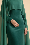 Yasmine - Emerald — hijab styling, waist jewelry hero